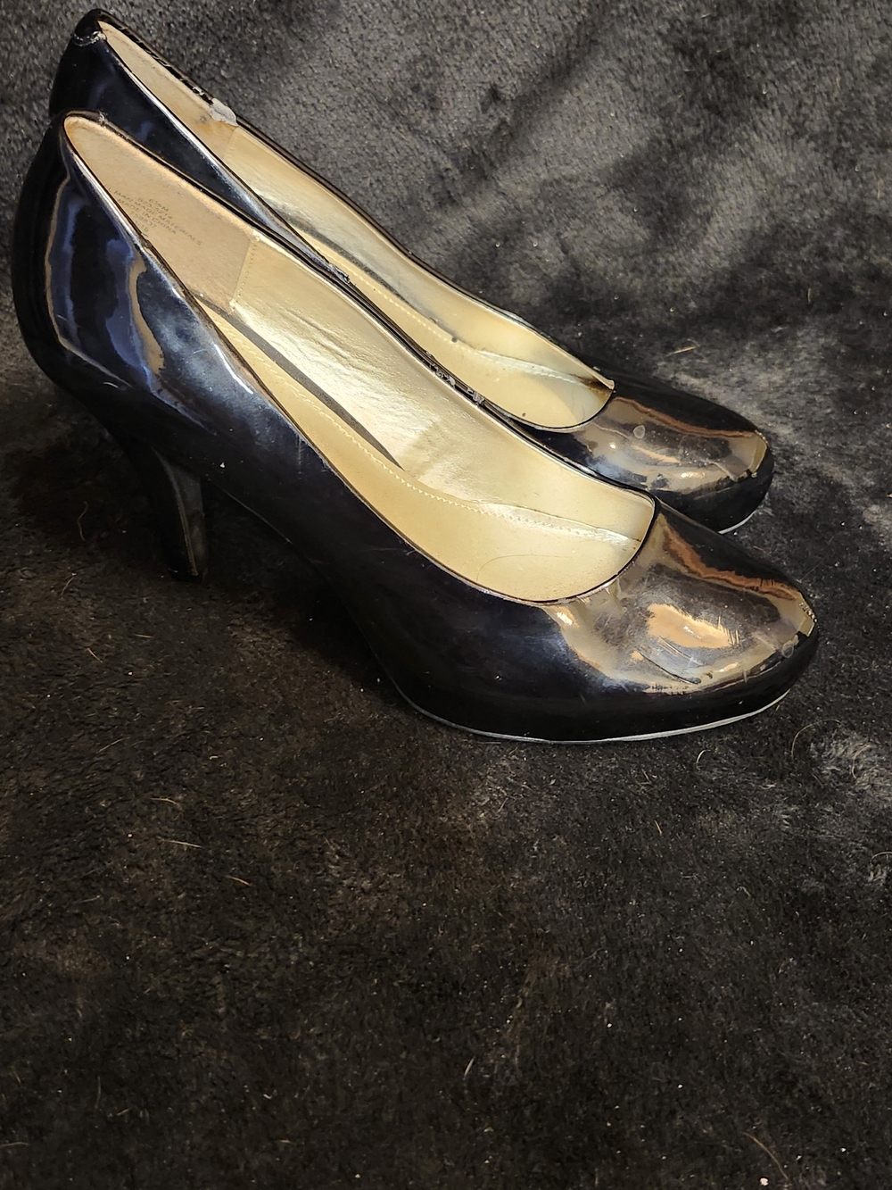 Classic Black Patent Round-Toe Women’s Heels